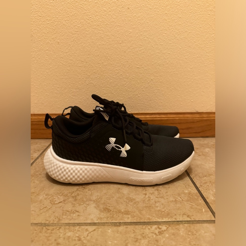 Under Armour Women’s Decoy Shoes